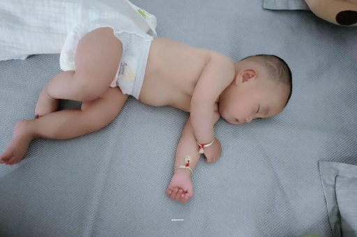 黔东三个月宝宝头围